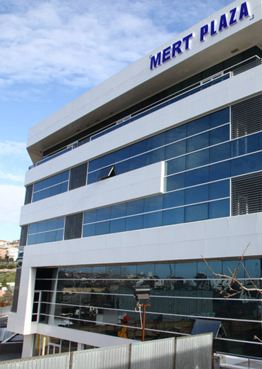 Mert Plaza
